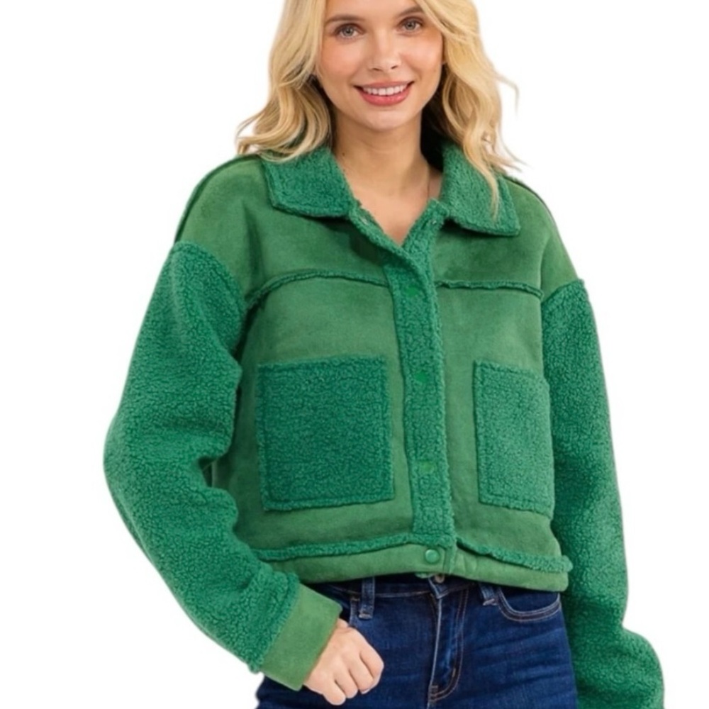 AKAIV Green Women's Jacket - NWT